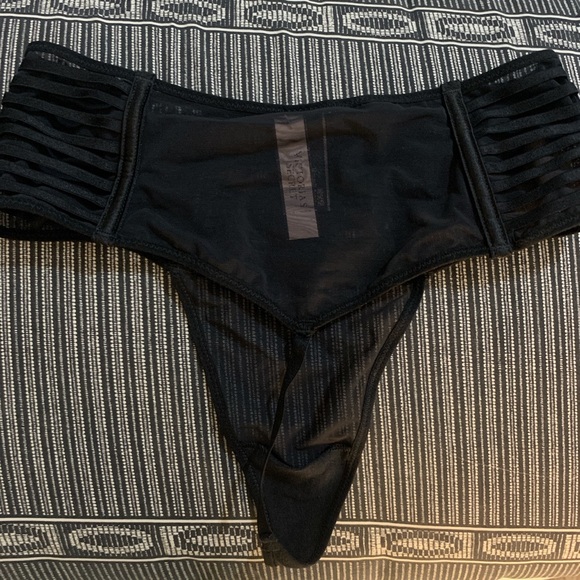 Victoria secret black lace high rise brief/ thong. - Picture 2 of 2